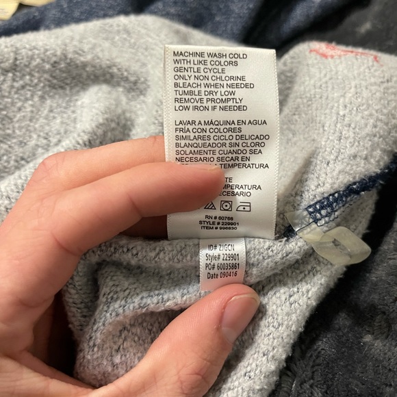 Tommy Bahama Crewneck Sweater - Picture 5 of 6